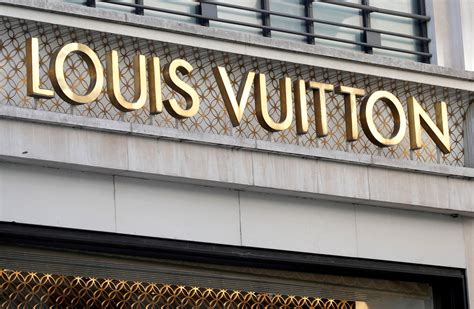 is it less expensive to buy louis vuitton in france|louis vuitton shop in paris.